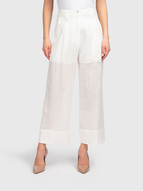 Скъсен панталон с прозрачни детайли - 1