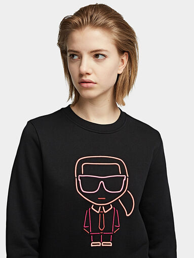 Sweatshirt with 3D logo detail - 3