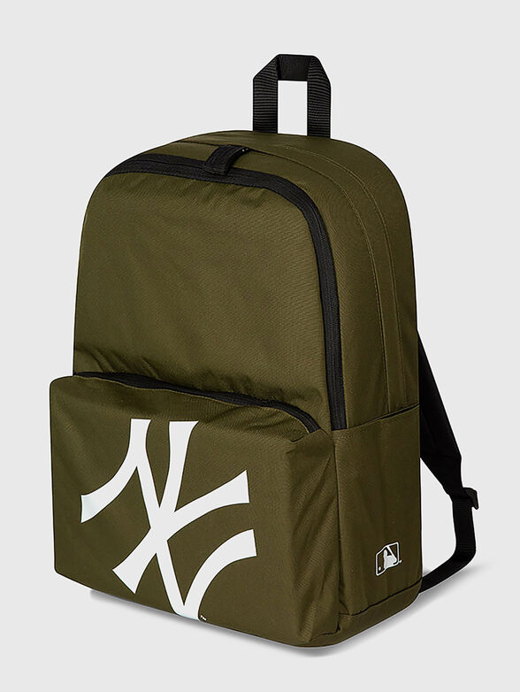 Backpack with contrasting logo - 2