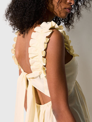 Maxi dress with ruffles - 3