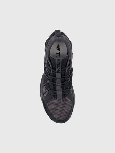 Black sports shoes - 4