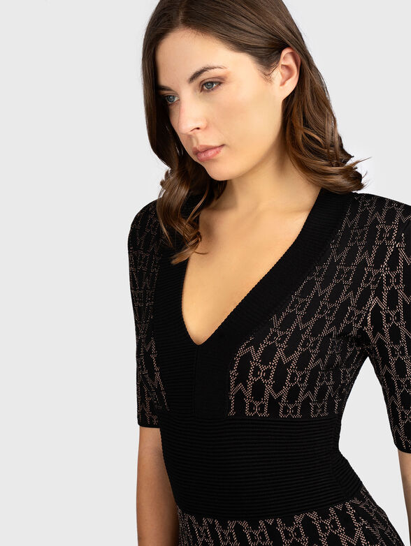 V-neck dress with monogram - 3