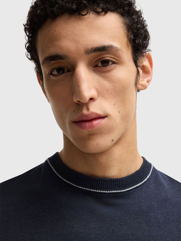 Linen sweater with accent stitching - 4