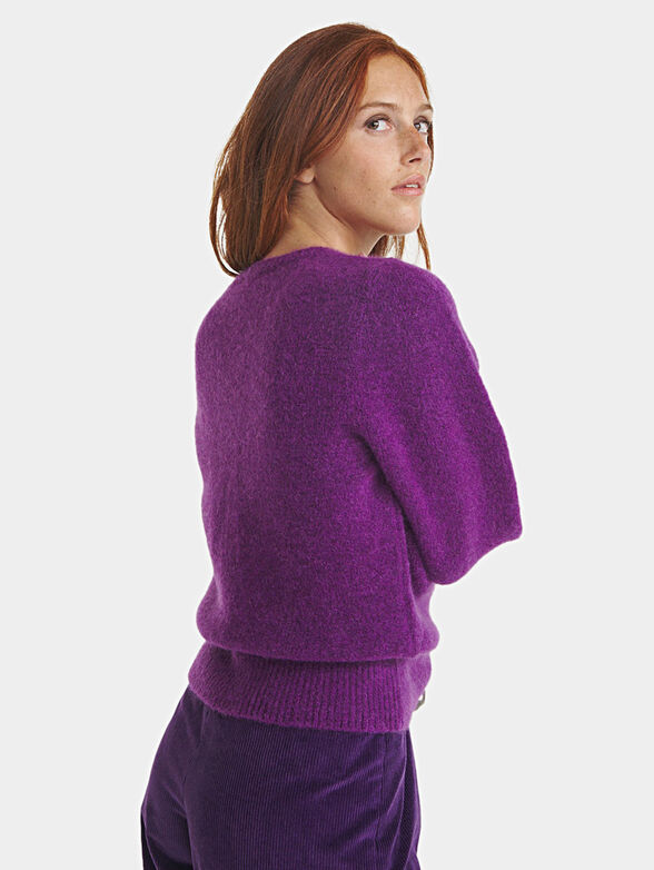 Sweater with a V-neck in purple - 2