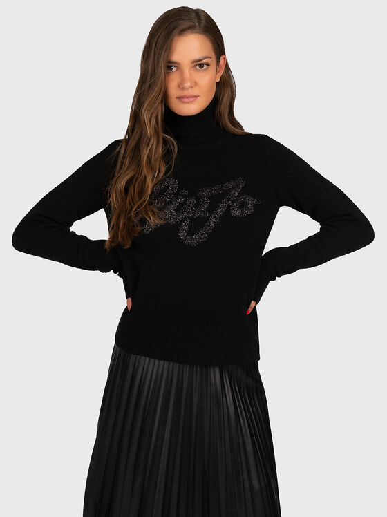 Черен пуловер с блестящо лого - 1
