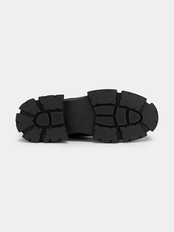 CAVE ankle boots with elastic inserts - 5