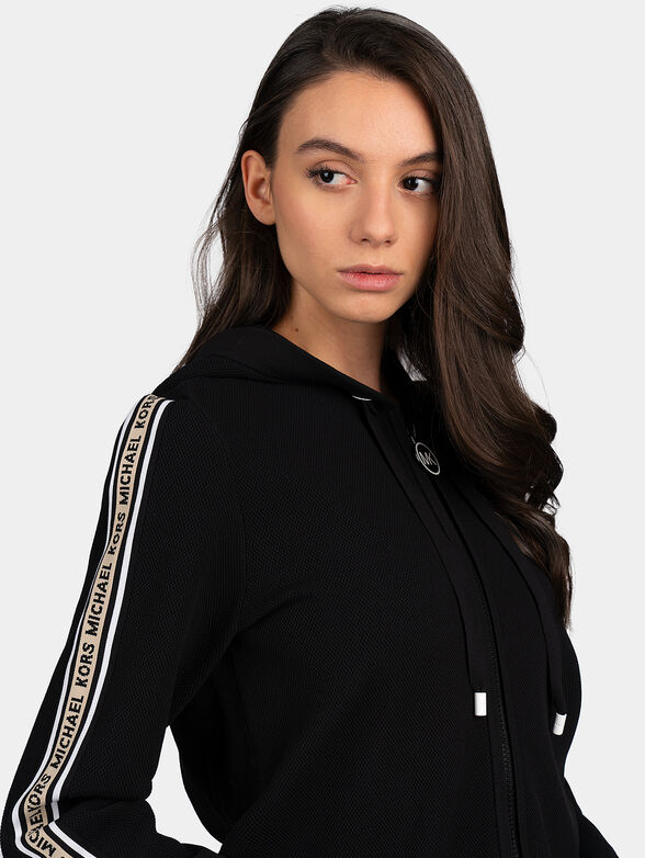 Black sweatshirt with branded stripes - 3
