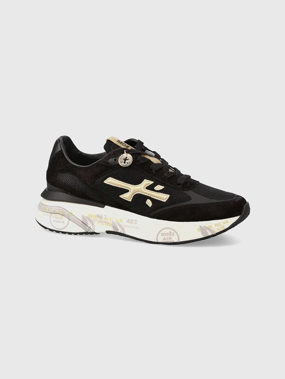 Sneakers with a gold logo - 5