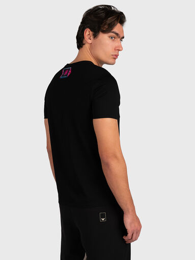 Black T-shirt with attractive pprint - 3
