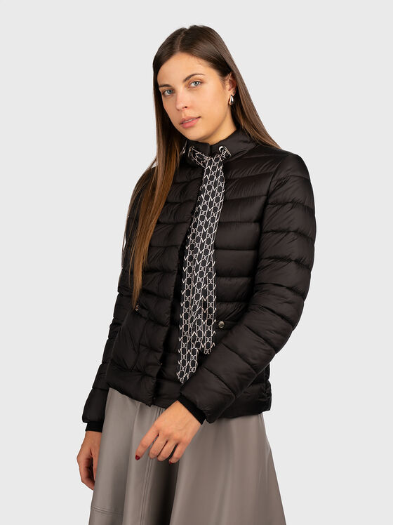 Капитонирано яке с акцентен шал - 1