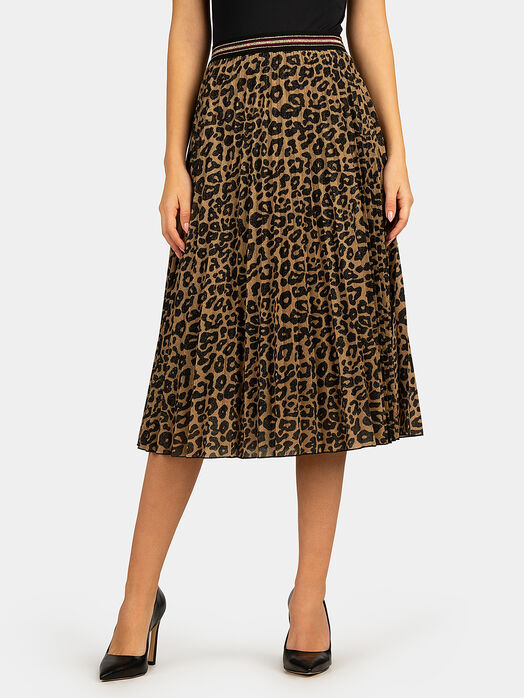 Pleated skirt with animal print
