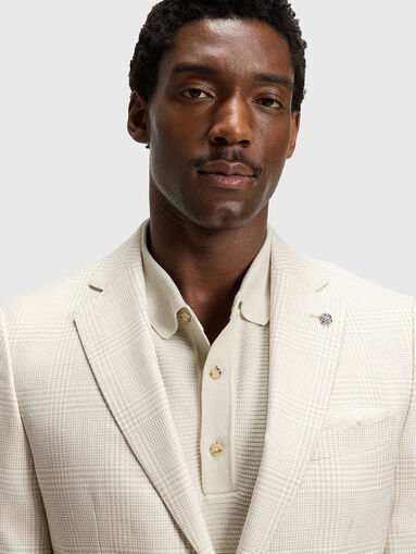 Checked slim blazer made of wool and silk blend - 4
