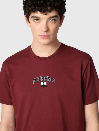 T-shirt in bordeaux with logo embroidery - 4
