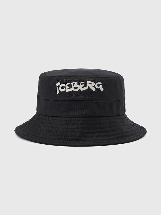 Черна шапка тип бъкет с контрастно лого - 1