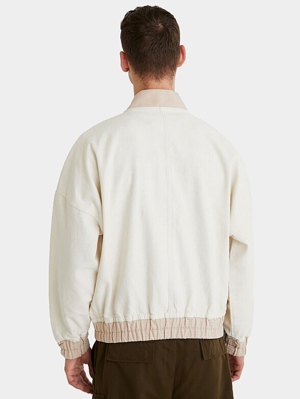 White jacket - 4