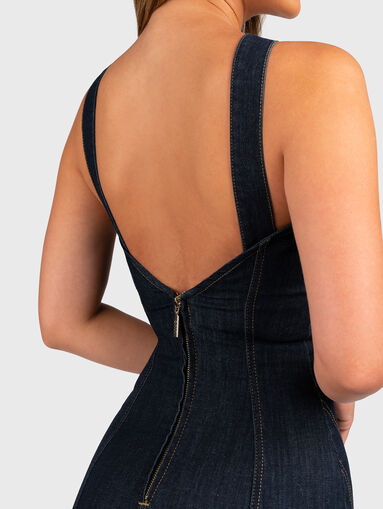 Denim slim dress with cut-out back - 3