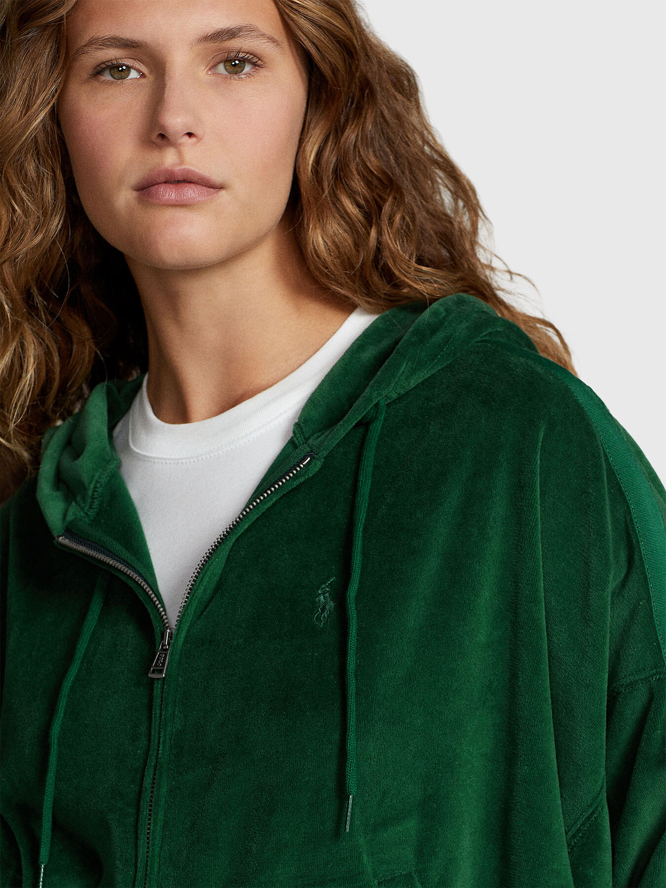 Green velvet sweatshirt brand POLO RALPH LAUREN Globalbrandsstore en