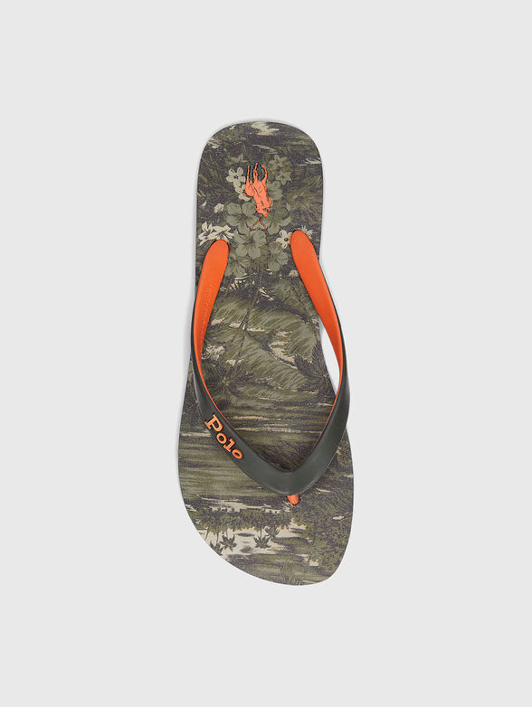 Slippers with floral print and contrast logo - 4