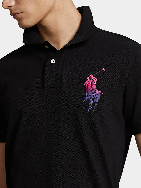 Polo-shirt with contrasting logo embroidery - 4