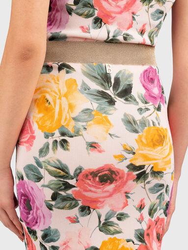 Skirt with floral print - 3