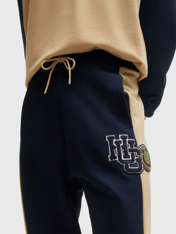 Sports pants with logo patch - 3
