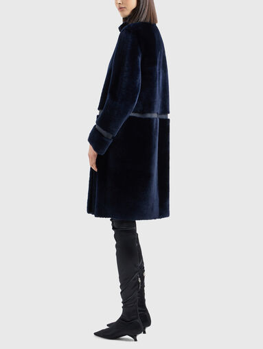 Coat of soft texture and leather details - 3