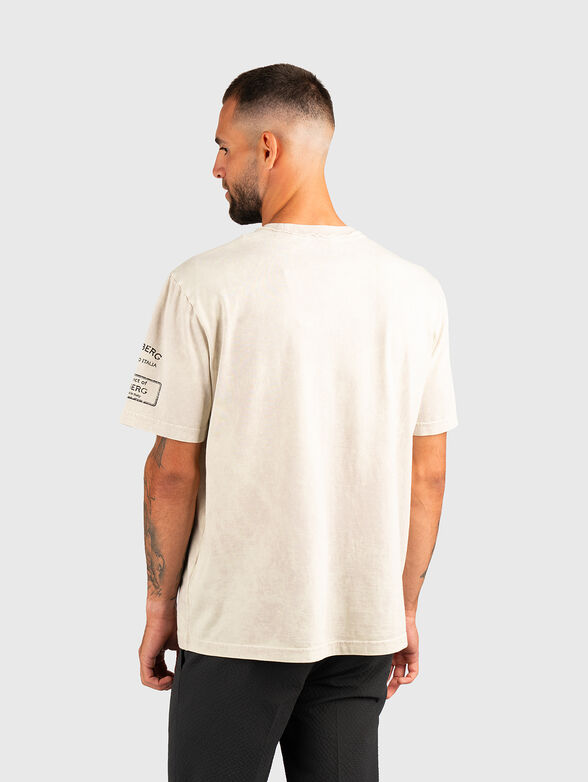 T-shirt with oval neckline - 3