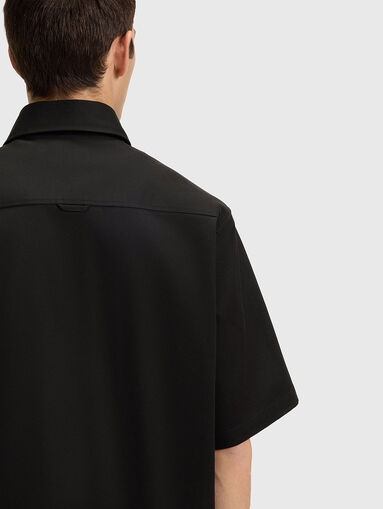 Oversized short sleeved shirt with zip - 5