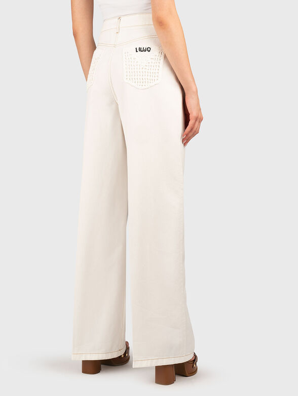 High waisted jeans with accent stitching - 2