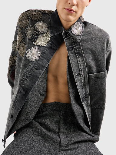 Denim jacket with floral embroidery - 5