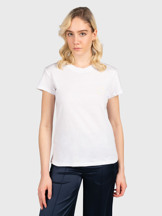 Бяла тениска с лого акцент - 1