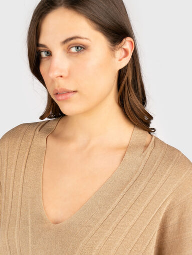 Sweater with V-neck - 5