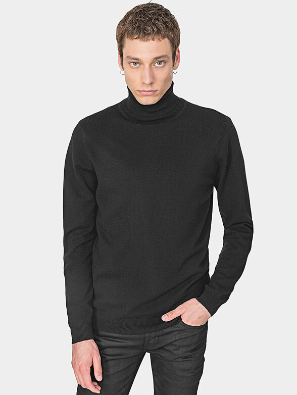 Sweater with turtle neck - 3