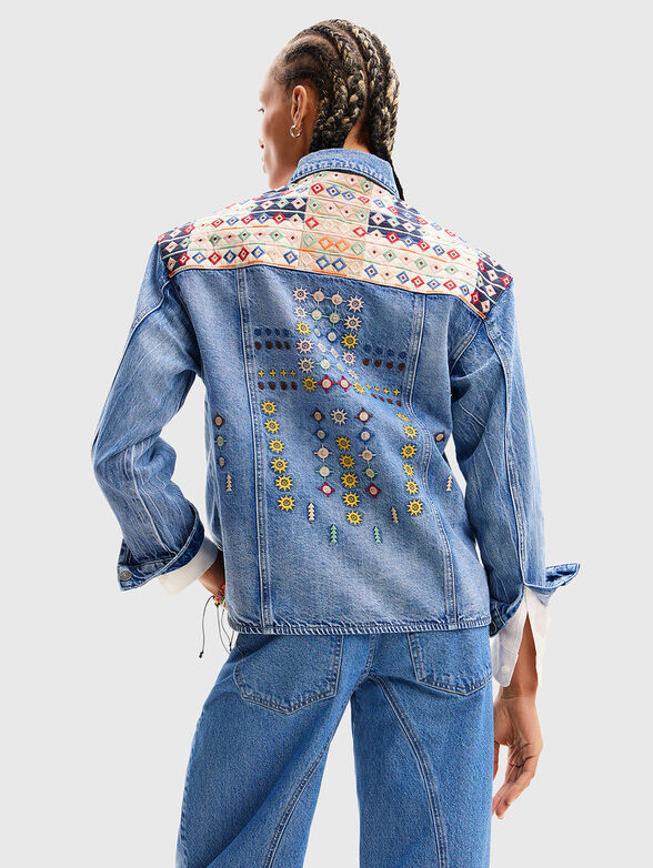 Denim jacket with art details and embroidery - 2
