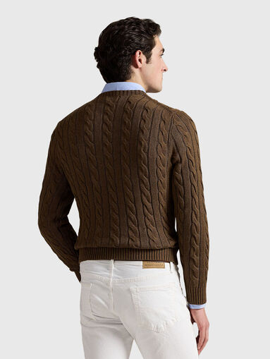 Round neck knitted sweater - 3