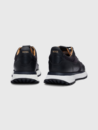 Sports shoes with logo - 4