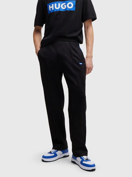 Tracksuit with contrasting details - 1