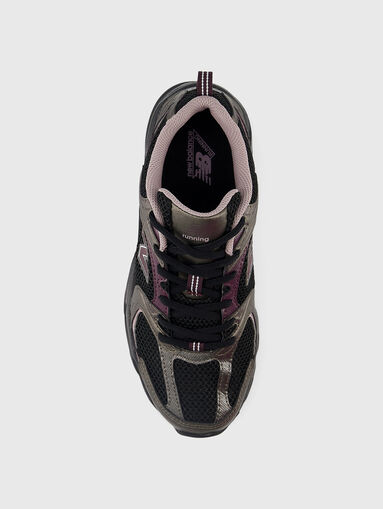 530 sports shoes with contrasting elements  - 4
