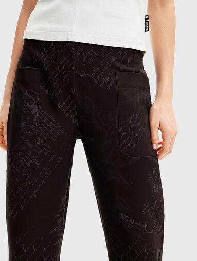 Black pants with print - 3