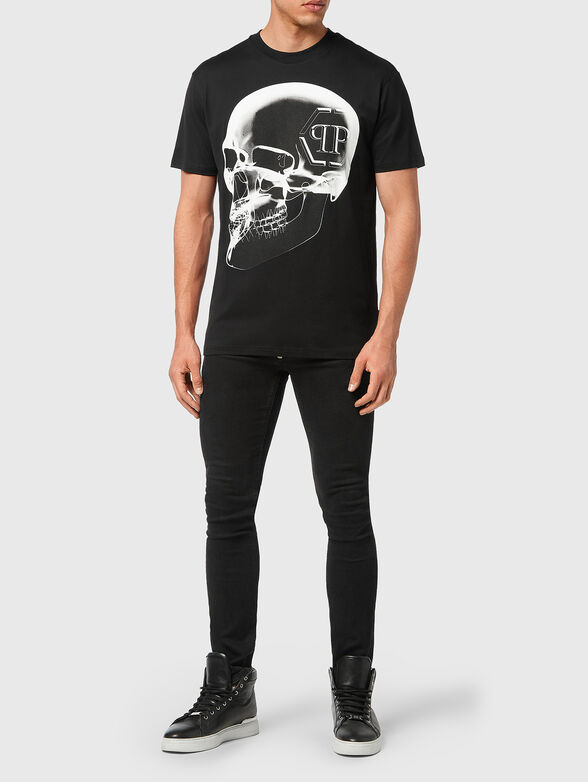 Black T-shirt with contrast print - 2