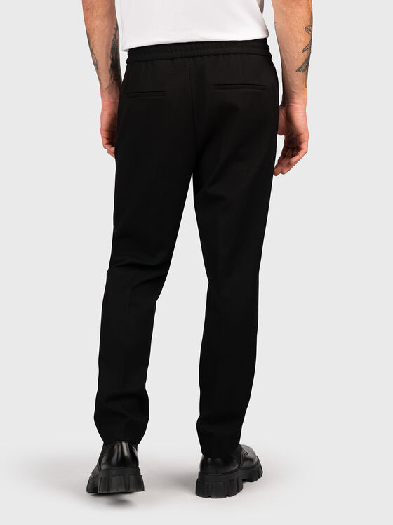 Черен панталон HOWARD - 2