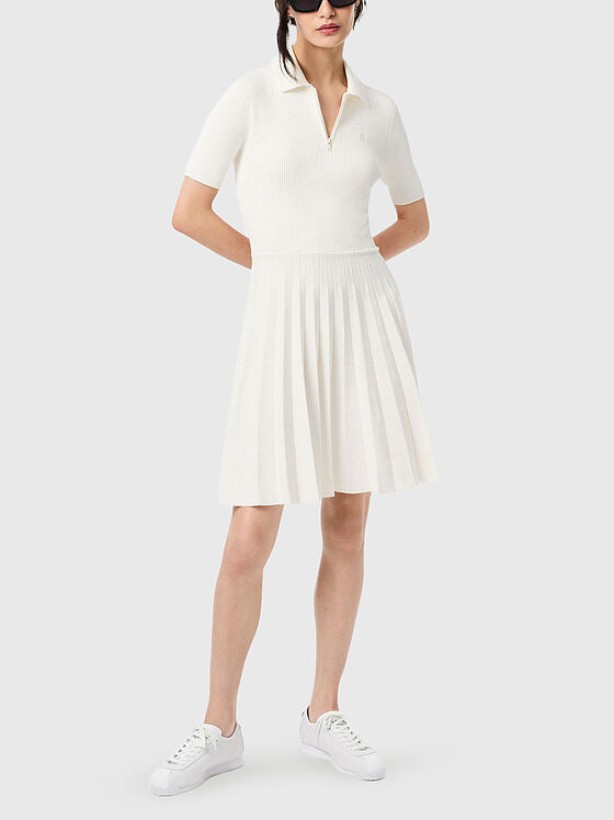 Pleated mini dress with short sleeves - 1