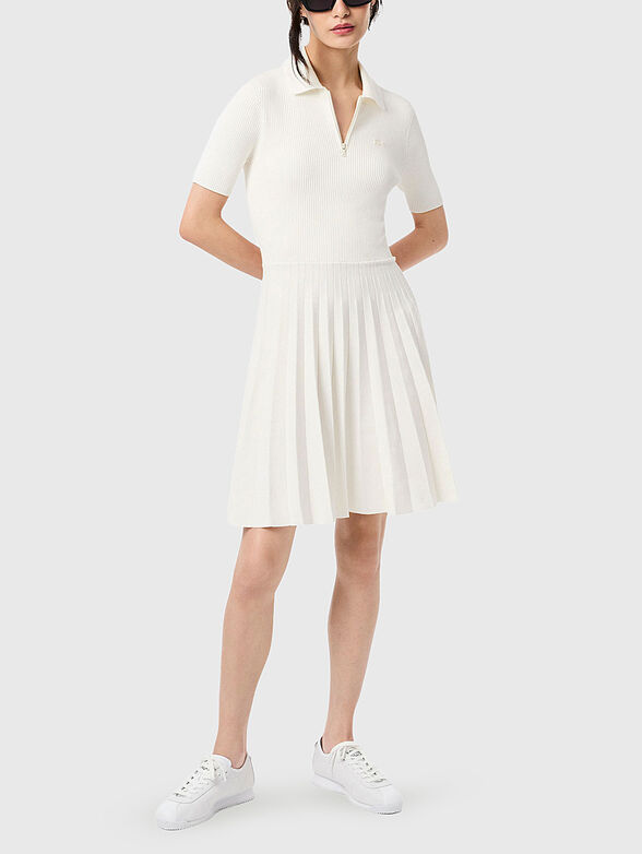 Pleated mini dress with short sleeves - 1