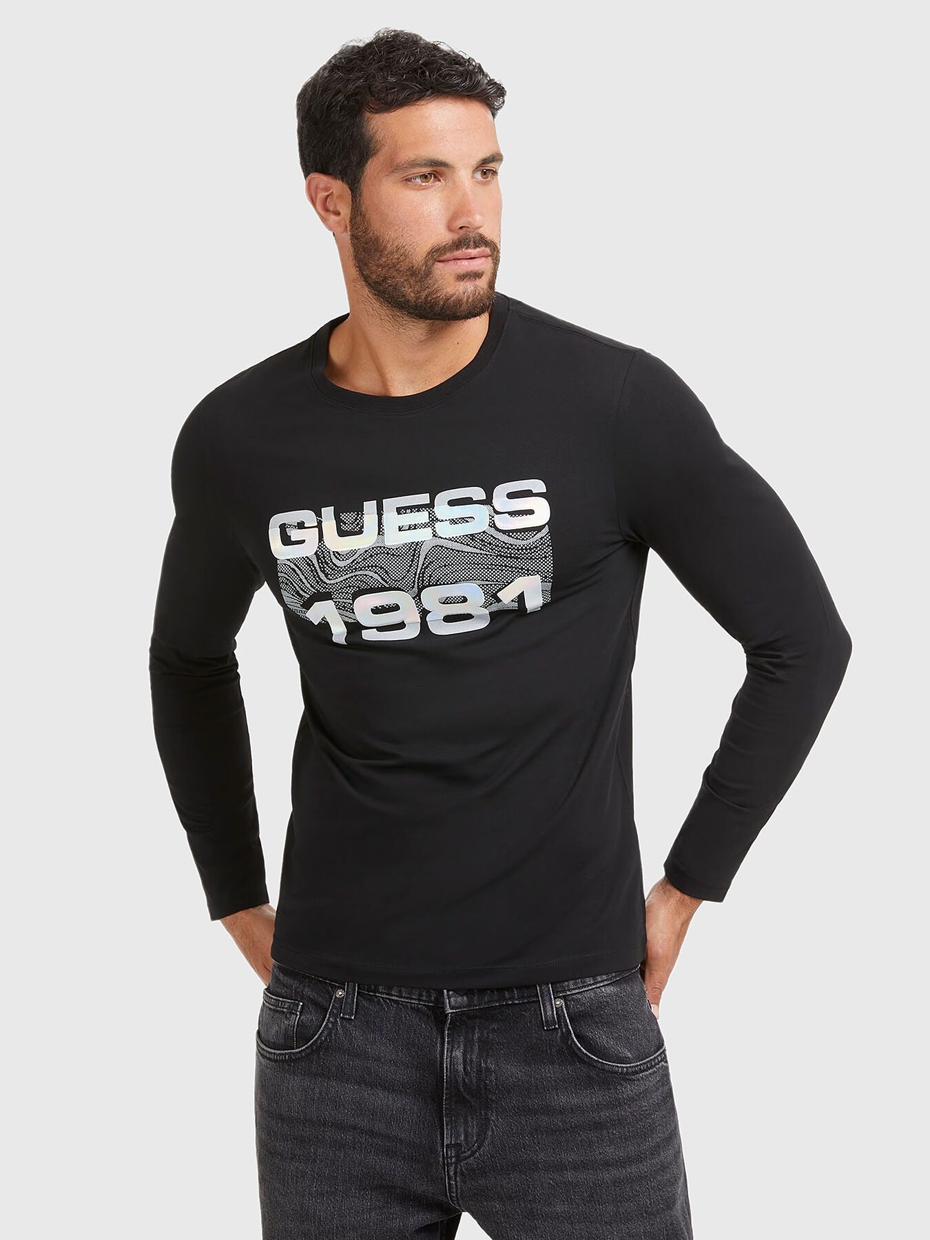 Long sleeve t shirt with logo accent brand GUESS Globalbrandsstore en