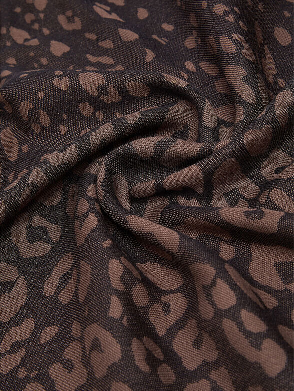 Jacquard scarf with logo - 4