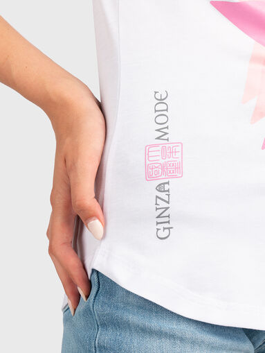 T-shirt with accent on the back - 5