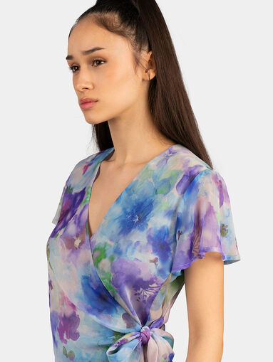 Blouse with short sleeves - 4