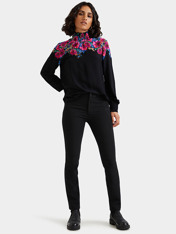 Blouse PETUNIA with floral motifs - 2