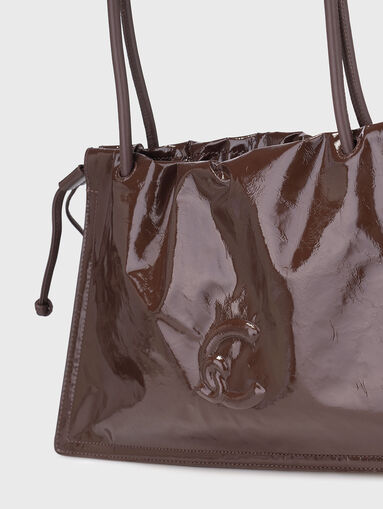 Leather bag with logo detail - 4