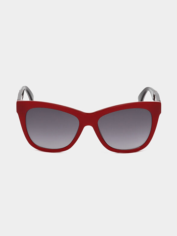Sunglasses with red frames - 6